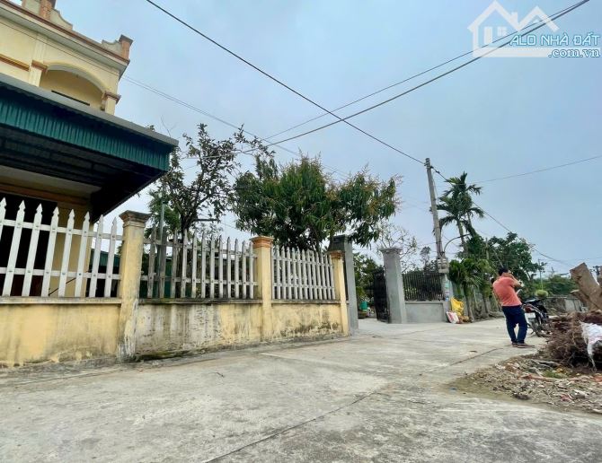 💥… Chỉ 4xx ạ! Đất Trục thôn Hoà Bình - Kiến Xương.!  ✅ Diện tích : 96,4m. Mặt 4,35m. Đườn