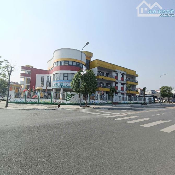 BÁN ĐẤT BÁT KHỐI GIA LÂM.  Ô TÔ TRÁNH.  59M. MT 5 3 M