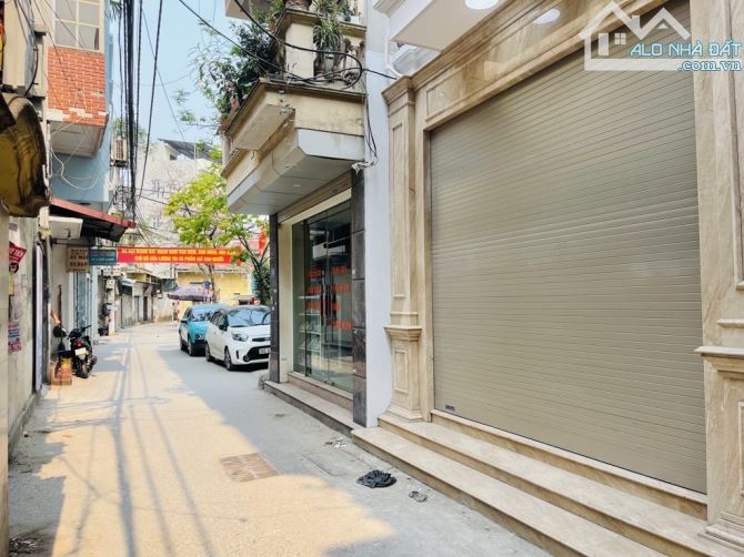 Bán nhà Trương Định , ô tô đỗ cửa , kinh doanh , thang máy , dt 65m x 5T x 15 Tỷ