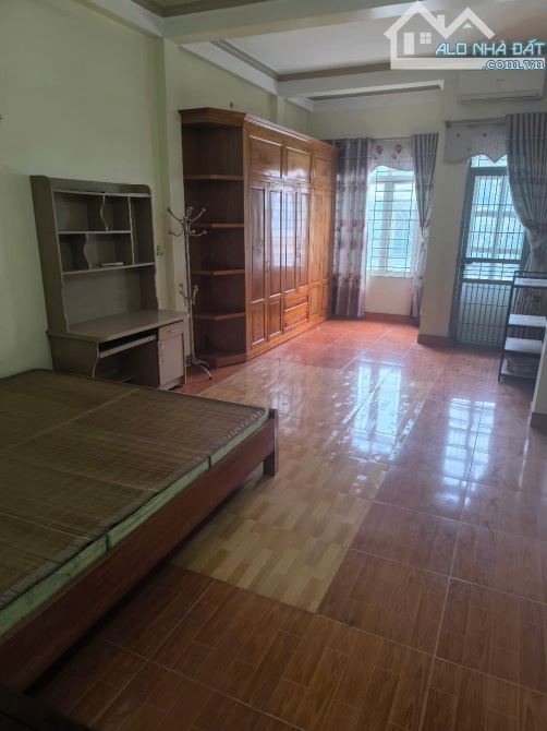 CHO THUÊ NHÀ 3 TẦNG, TRUNG TÂM VĨNH YÊN!