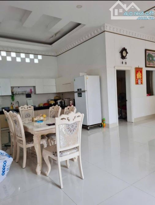 BIỆT THỰ-NGAY CHỢ LÝ PHỤC MAN, 4 TẦNG, 150M2, P.BÌNH THUẬN QUẬN 7- Giá chỉ 12 tỷ 7