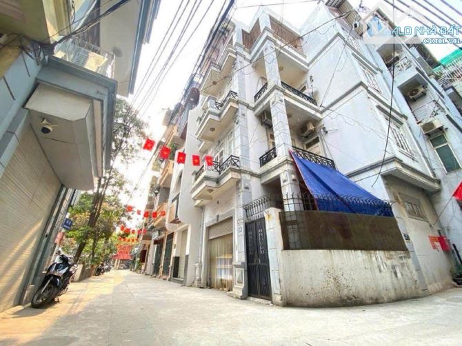DƯƠNG VĂN BÉ - Ô TÔ ĐỖ CỬA - NHÀ 2 MẶT THOÁNG - 42M - 8,xTỶ.