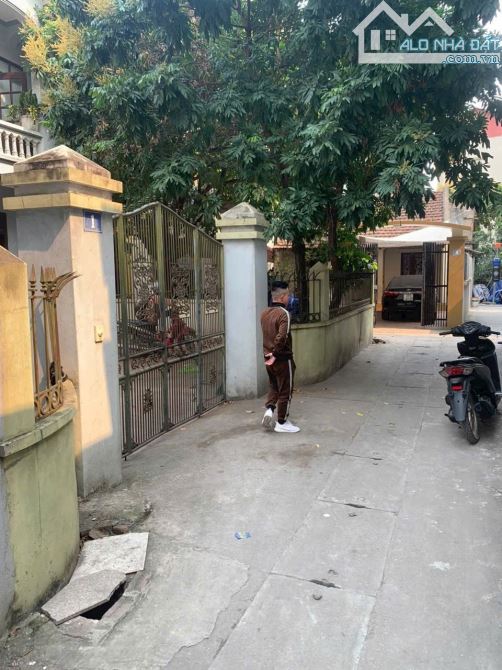 Bán đất La Nội, Dương Nội, Hà Đông. Lô góc 3 thoáng, ô tô vào đất, 30m ra đến mặt phố.