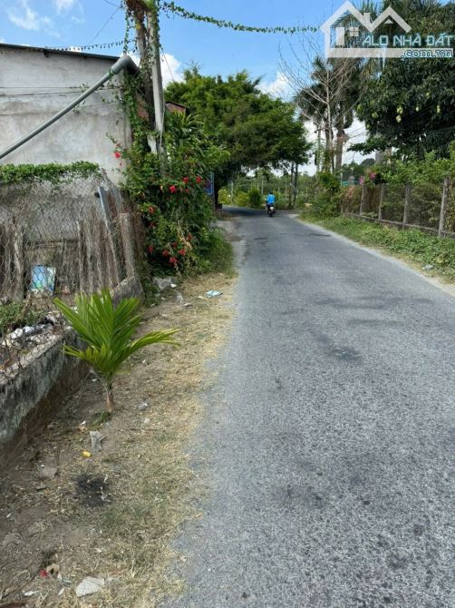E cần chuyển nhượng lại khu đất như hình quý khách hàng có nhu cầu liên hệ e thành
