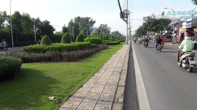 MẶT TIỀN TÂN SƠN -P15 , 4.2m x 23m ,CẤP 4 , GIÁ CHỈ : 13 TỶ