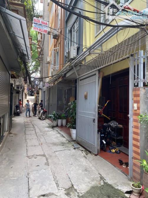 Cách phố 20m Lô góc 2 thoáng TT Ba Đình nhà đẹp 50m 4T nhỉnh 11 tỷ lắp được thang máy