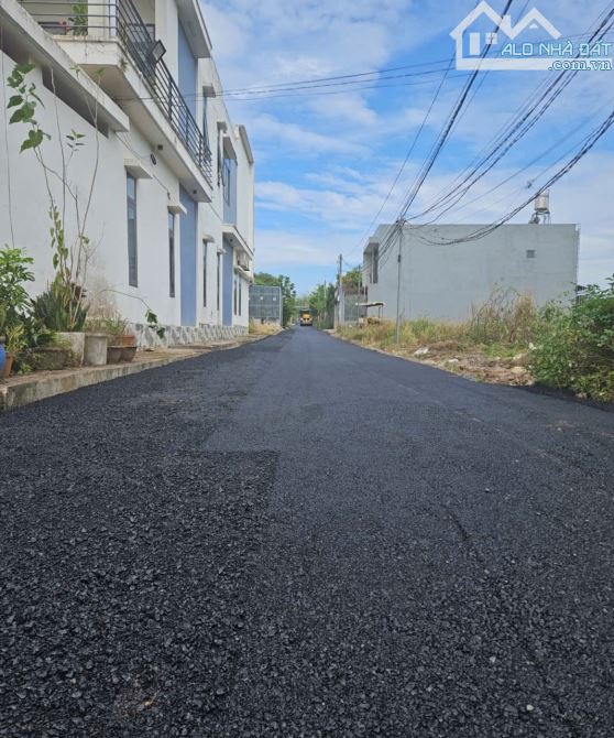 Bán Lô Đất 5 x 20m SH Thổ Cư, giá 1 tỷ 590tr TL 769 vào 200m, Lộc An, Long Thành