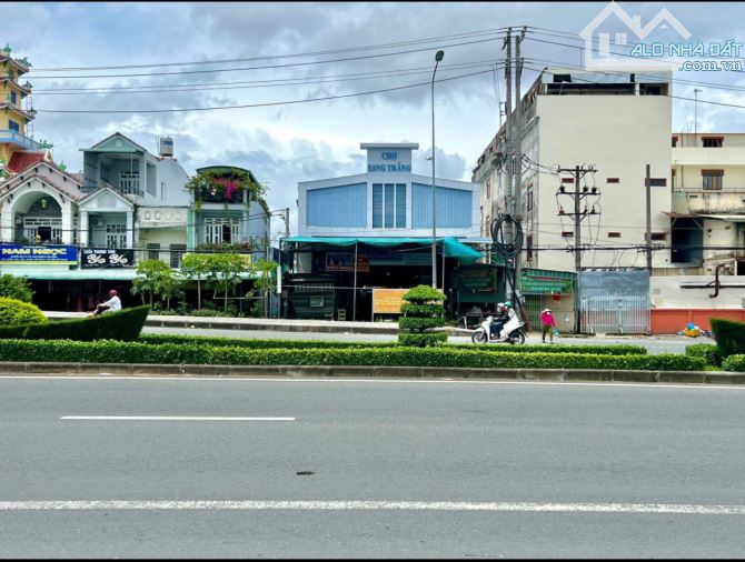 Bán nền lớn mặt tiền đường Tôn Đức Thắng (QL91)