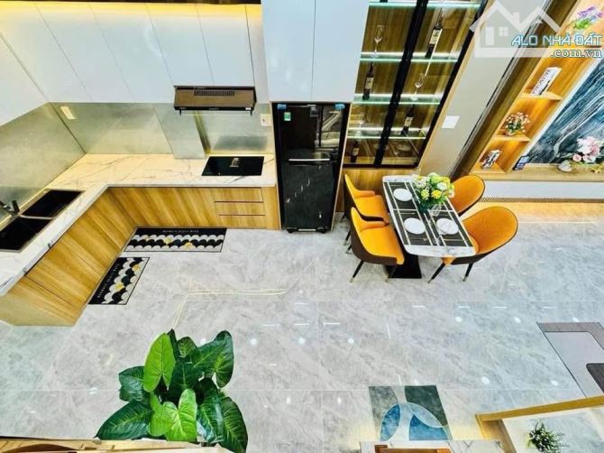 🎉 Phát Lộc Tài 🎉 Mặt Tiền Đường Nguyễn Chí Thanh 📐 89.5m² 🏢 4 Tầng 💰 12.9 Tỷ Nở Hậu 8