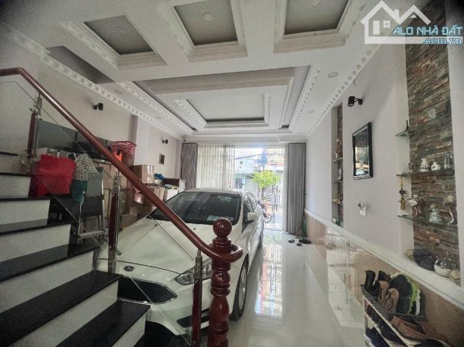 Chủ gấp bán để mua biệt thự Nhà MT Nguyễn Phúc Chu 70m2 nhỉnh 10 tỷ