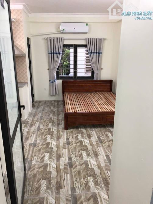 Bán nhà ngõ 99 Dương Văn Bé, DT 35m, 5 tầng mới, MT 4.3m, giá 6.6 tỷ.