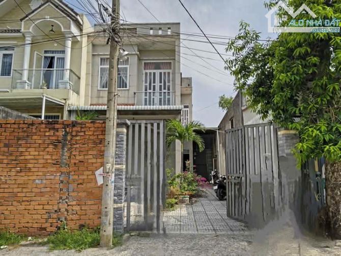 Bán Nhà Phùng Thị Chuyện Hóc Môn,302m2, Ngang khủng 12m, chỉ 23 triệu m2, gồm 2 căn trệt l