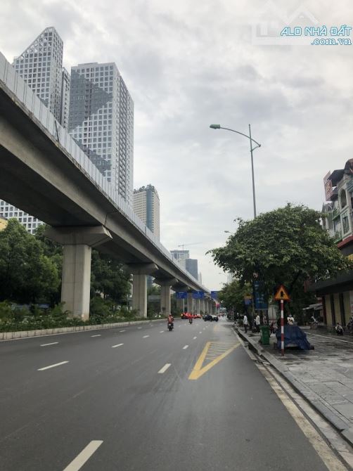 Bán nhà đầu phố Quang Trung, Hà Đông 5 tầng MT5.2m thang máy gần ô tô giá hơn 7 tỷ