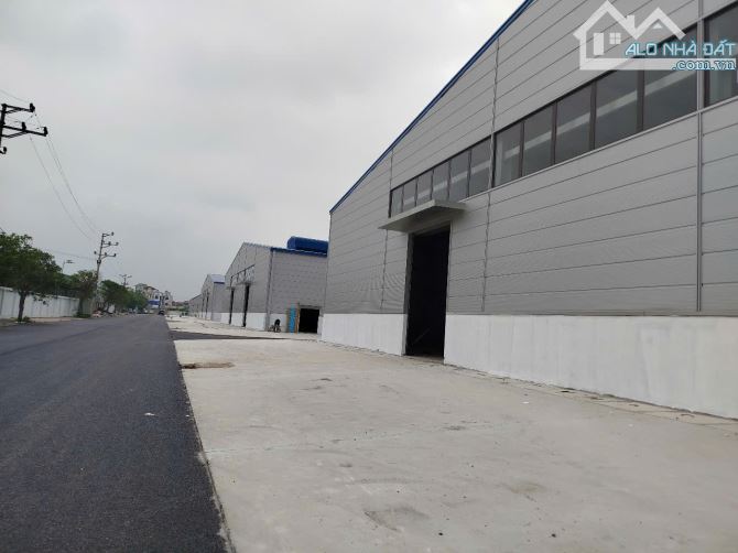Cho thuê nhà xưởng rộng 6000m nhà xưởng khug Zami chắc chắn xưởng thoáng PCCC đầy đủ.