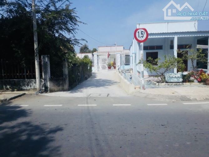 Đất thổ cư Lý Nhơn Cần Giờ. DT 116m2. Ngang 6m x dài 20m. Giá 1.35 tỷ.