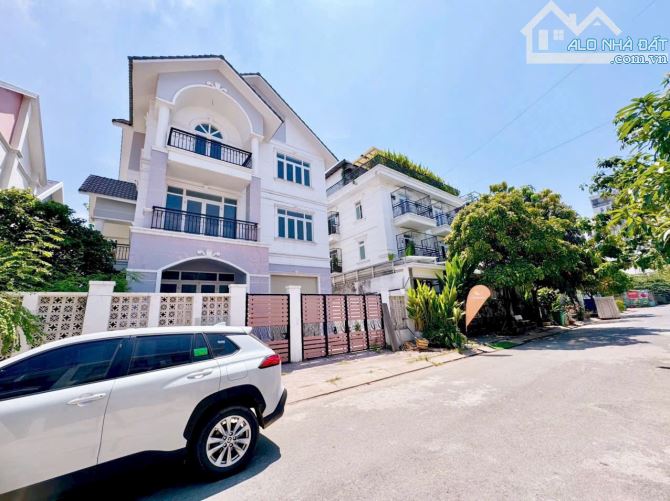 Biệt thự đơn lập khu dân cư Liên Phường sát the global city