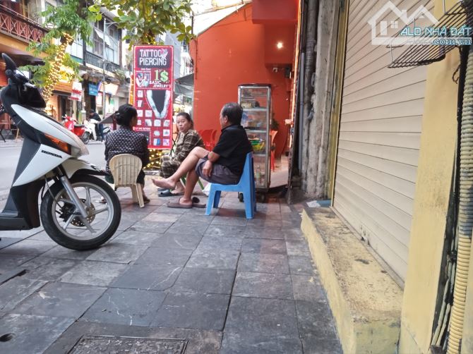 Bán nhà mặt phố khu vực Hàng Buồm, DT 310m2 x mặt tiền 10.5m, 170 tỷ đồng