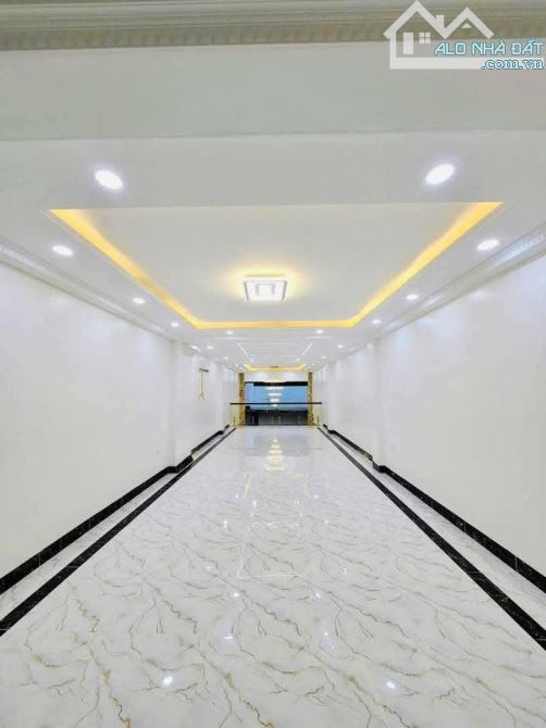 HOA HẬU - 6TẦNG THÔNG SÀN THANG MÁY - 2THOÁNG - Ô TÔ TRÁNH - KINH DOANH - CHỈ VÀI BƯỚC PHỐ