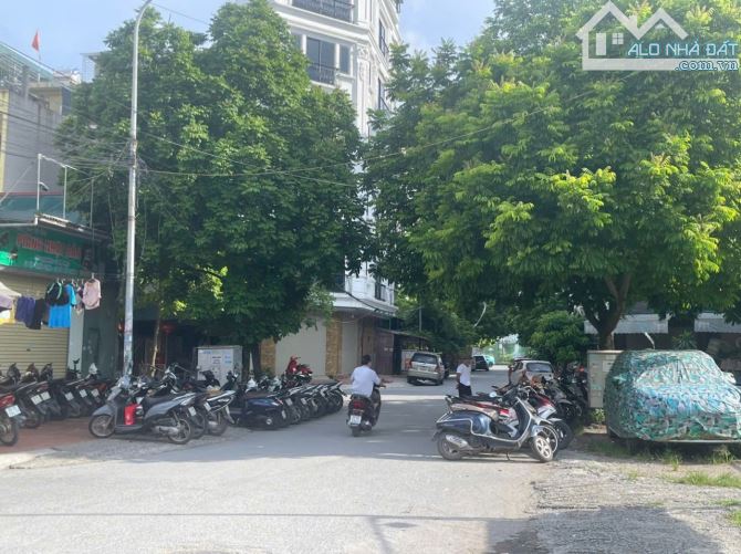 Bán lô đất đấu giá Mậu Lương view công viên đẹp, 64m2, mt 5.5m giá chỉ 13.8 tỷ!