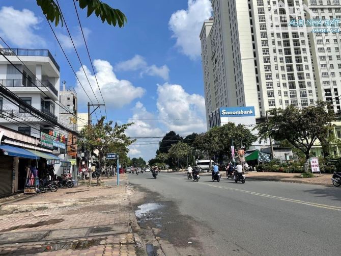Bác Ba Em Cần Bán 260m2 - Giá 1tỷ850 Đối Diện Ngân Hàng BIDV Đường Lê Duẩn Long Thành