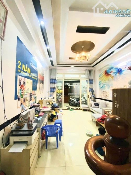 Nhà 2 tầng mặt tiền đường Nguyễn đình chiều đông hoà dĩ an