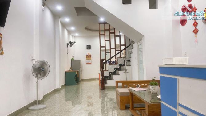 BÁN KHÁCH SẠN ĐANG KINH DOANH TỐT – VỊ TRÍ VÀNG TRUNG TÂM TP HUẾ