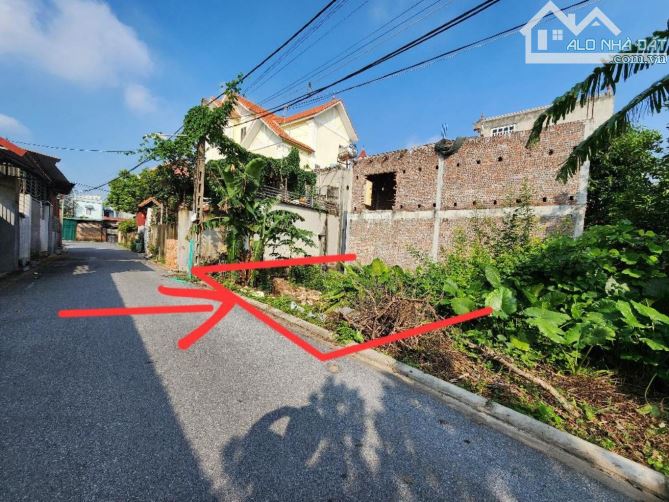 3.9tỷ-52m2-bán đất Dương Quang, Gia Lâm- lô góc- ô tô 45 chỗ vào đất- đẹp quá đẹp- đầu tư