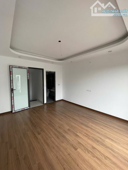 NHÀ 5 TẦNG ĐẸP – GIÁ 4.2 TỈ – HẠ TẦNG ĐANG VƯỢT LÊN TỪNG NGÀY