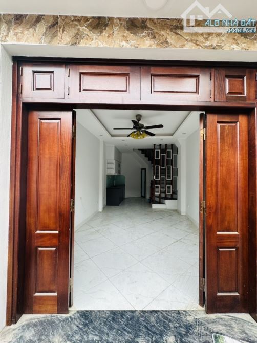 4,3 tỷ có ngay Nhà mới gần Trịnh Văn Bô, VĐ 3.5 ô tô đỗ cổng ngay trường chợ