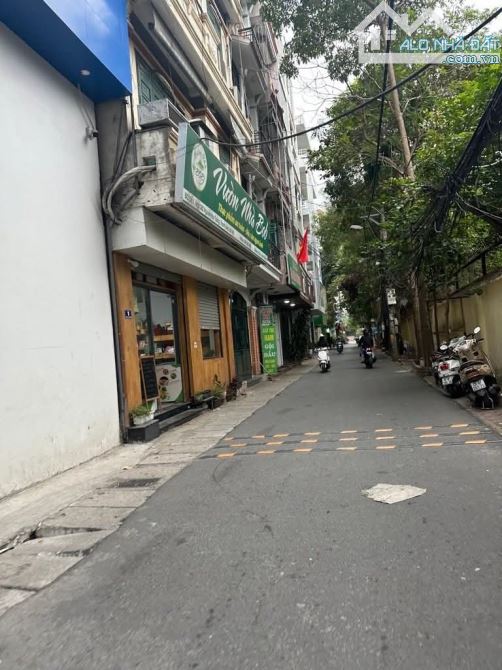 Nhà Phố Nguyễn Huy Tưởng  Thanh Xuân  DT: 76M2  3Tang MT10M Giá  11.9 tỷ    Vị Trí Cực Đẹp