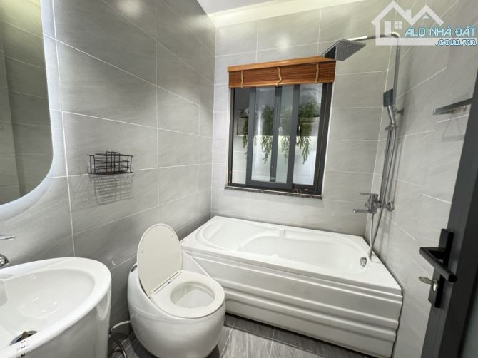 KHU PHỐ PHÂN LÔ ĐỒNG BỘ - MỚI XÂY FULL NỘI THẤT - VÀI BƯỚC CHÂN RA MẶT TIỀN - 6.9T - 11