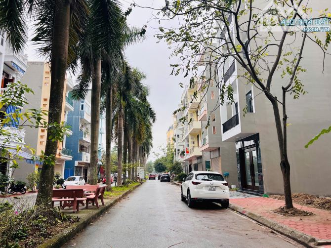 Em  bán căn nhà 4 tầng mặt đường đôi Phùng Chí Kiên (gần đường Ngô Quyền) - 1