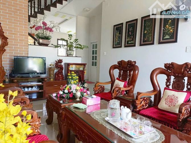 Nhà mê thái gần bệnh viện 211, sân bay - 1