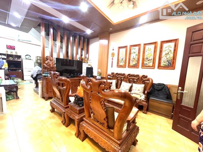 BÁN NHÀ VĨNH HƯNG – LÔ GÓC – DÂN XÂY – GẦN PHỐ – TRƯỚC NHÀ RỘNG RÃI - 1
