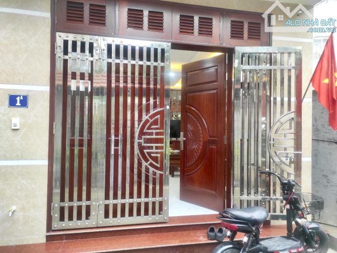 Siêu phẩm : BÁC CỰU BINH tâm huyết 5 tầng thang máy,Full nội thất, cách ôtô  tránh 10 m - 1