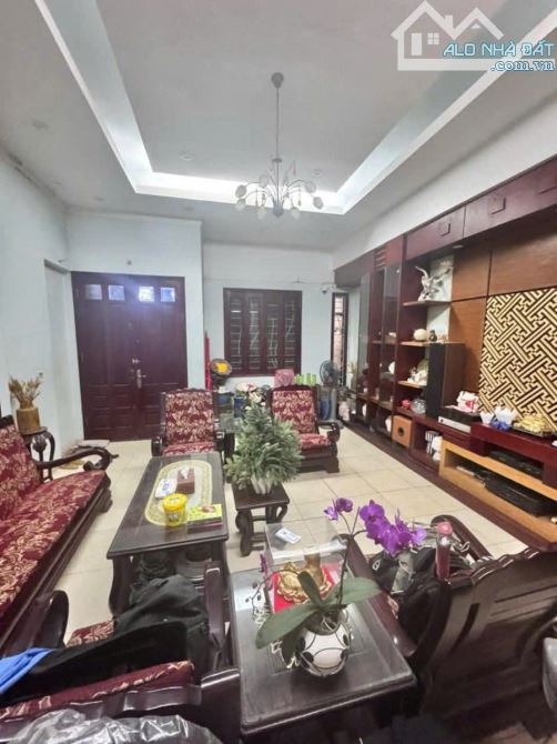 BÁN NHÀ PHỐ TRẦN QUANG DIỆU 95M2 LÔ GÓC Ô TÔ TRÁNH SÁT QUẬN ỦY ĐỐNG ĐA, VƯỜN HOA  - HIẾM💥 - 1