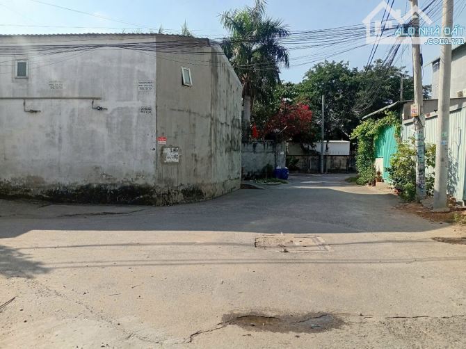 Dãy Trọ 668m 2 mặt tiền hẻm xe tải tránh nhau đường số 11 linh xuân, sổ hồng 25,3 triệu/m - 1