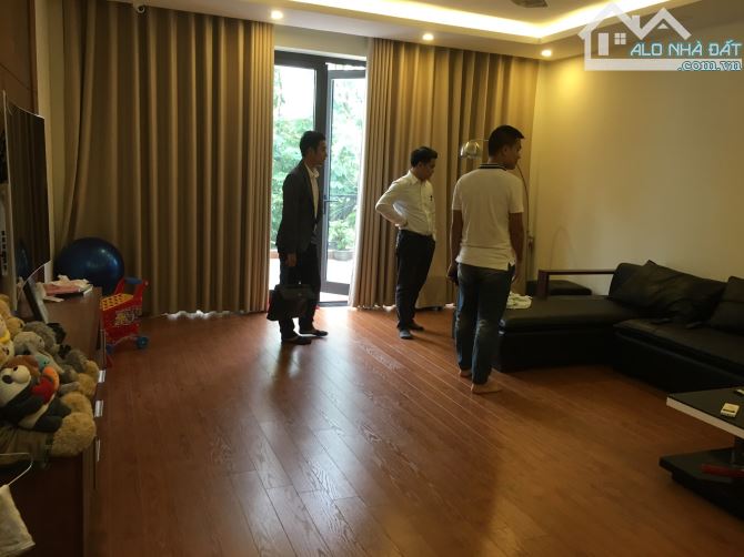 Cho thuê nhà ở Di Trạch Hoài Đức 90m2, 5 tầng, 6pn, oto đỗ tránh - 1