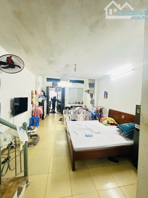 BÁN NHÀ CẤP 4 VIEW HỒ NGUYỄN CHÍNH 47M², GIÁ CHỈ 3.6 TỶ - 1