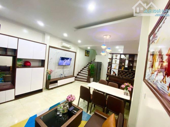 BÁN NHÀ TRƯỜNG CHINH 40m2 x 5 TẦNG - NHÀ MỚI ĐẸP - NGÕ RỘNG - FULL NỘI THẤT NHỈNH 9 TỶ - 1