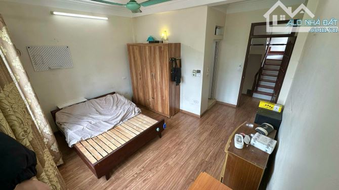 Cho thuê nhà riêng phố Trung Kính Cầu Giấy. DT 50m2, 4 tầng. 4 ngủ. Full đồ. Giá 17 triệu - 1
