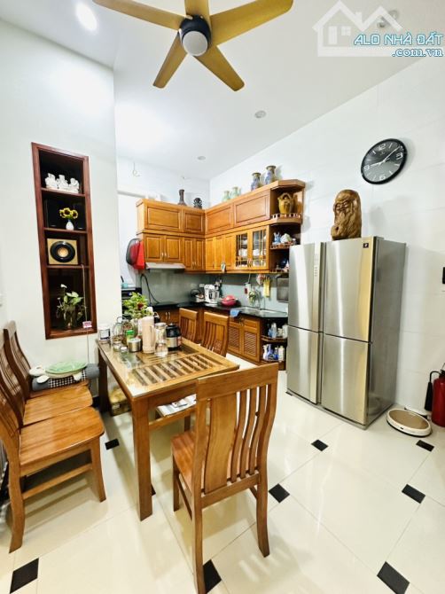 BÁN CĂN LÔ GÓC XÃ ĐÀN CỰC GẦN PHỐ - 50M2 - 5 TẦNG - 6M MẶT TIỀN - 11.6 TỶ - NỞ HẬU - 1