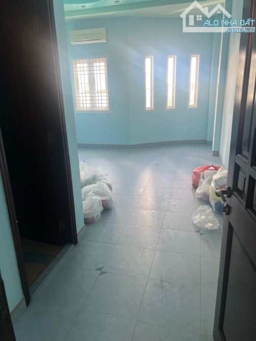 Bán nhà 76m2, HXT, 5 tầng, 4PN, 5WC, đường Đào Duy Anh, P9. - 1