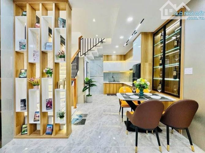 🎉 Phát Lộc Tài 🎉 Mặt Tiền Đường Nguyễn Chí Thanh 📐 89.5m² 🏢 4 Tầng 💰 12.9 Tỷ Nở Hậu 8 - 1