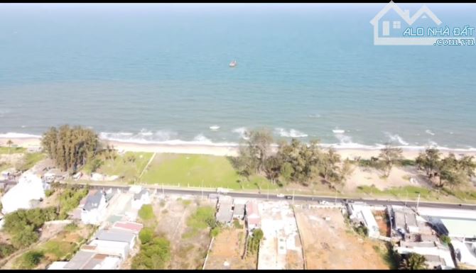 Bán đất mt 1700m2 Lạc Long Quân xây khách sạn View Biển, Phan Thiết, tỉnh Bình Thuận - 1