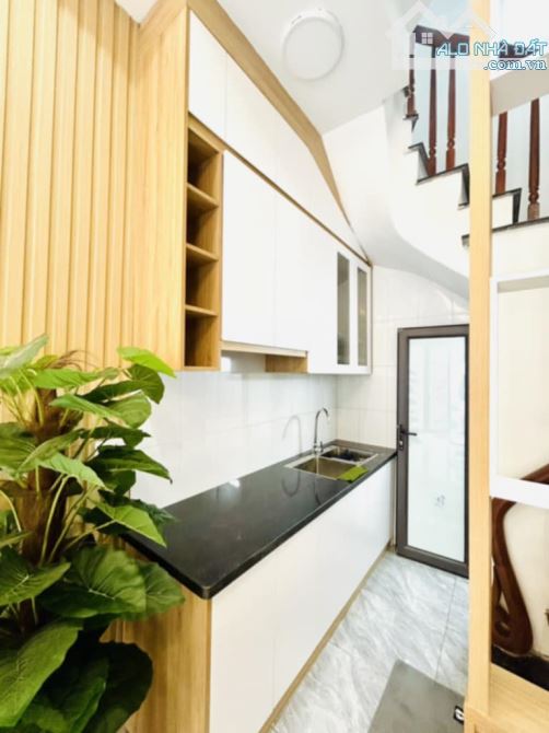 BÁN NHÀ KIM GIANG 5 TẦNG Ở LUÔN NGÕ RỘNG 6.7 TỶ - 1