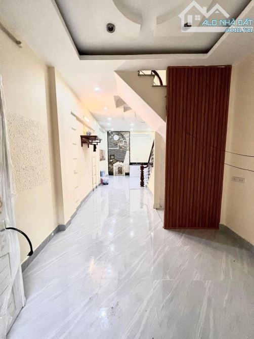 Yên Hoà- Vị Trie Ngon, Cực sầm uất- Vừa Ở Vừa Cho Thuê Hợp lí- Diện tích 40m- Giá 9.2 Tỷ - 1