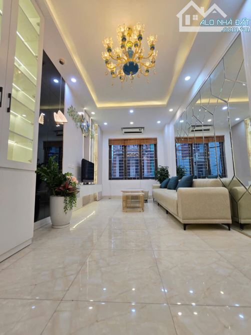 Hiếm Nhà Tam Trinh – Phân Lô – Ga ra Ô Tô – Kinh Doanh –  5 Tầng Thang Máy – 50m, 10,5 Tỷ. - 1