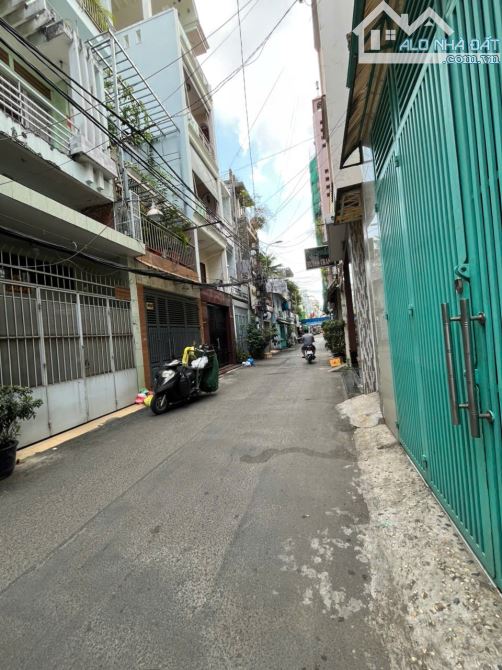 Bán Nhà Hẻm Trần Hưng Đạo Quận 1. DT: 42M² – Giá: Nhỉnh 12 Tỷ. - 1
