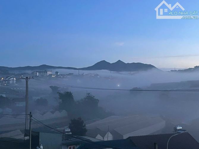 Bán gấp nhà 4 tầng mới tinh khu dân cư Trần Anh Tông-Nguyên Tử Lực p.8 Đà Lạt.4tag,4ph ngủ - 1